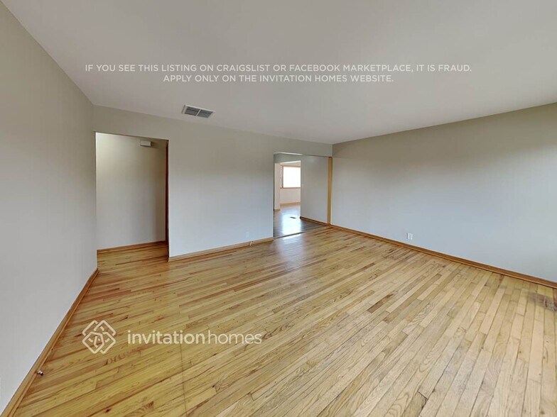 Building Photo - 8741 Sproat Ave