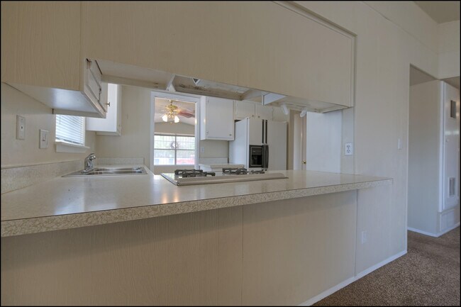 Building Photo - 4109 Roxbury Dr