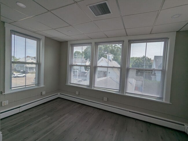 Building Photo - 684 Park Ave