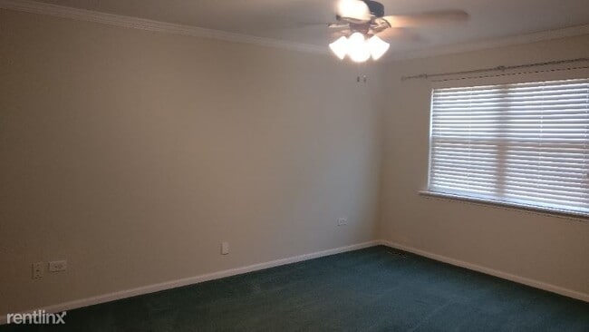 Building Photo - 2 br, 1.5 bath Townhome - 1138 N Knollwood Dr