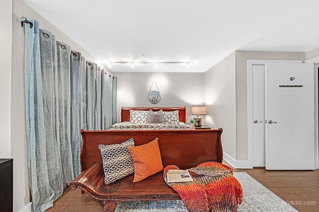 Building Photo - 68 Harriet St