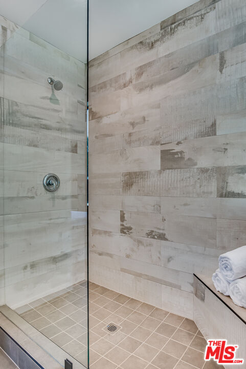 Building Photo - 13026 Calvert St