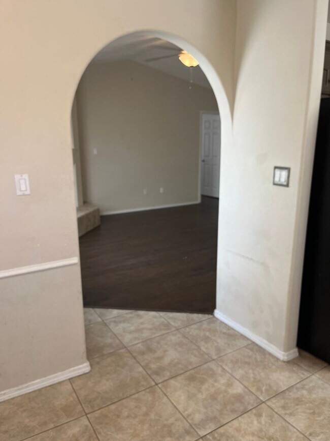 Building Photo - Corrales Heights Rental