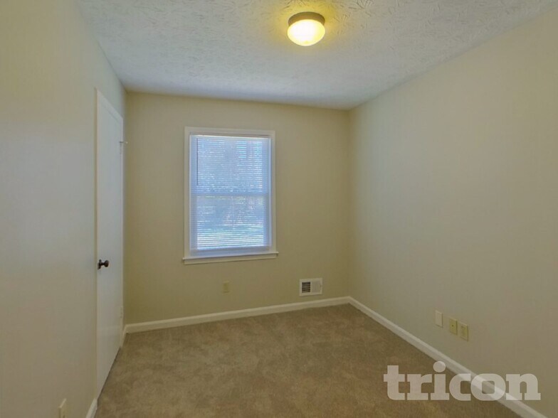 Building Photo - 1763 Lamancha Dr NW