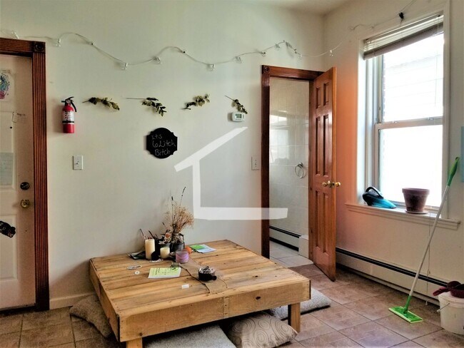 Building Photo - NICE BRIGHTON LISTING!!!!!