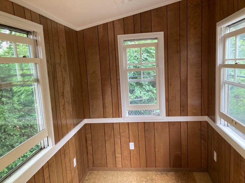 cozy and charming - 5310 SE Schiller Street