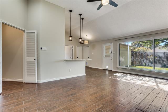 Building Photo - 1520 Evergreen Dr