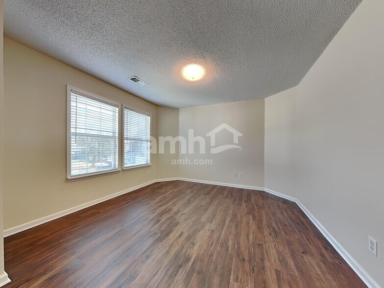 Building Photo - 7 Copperleaf Ct