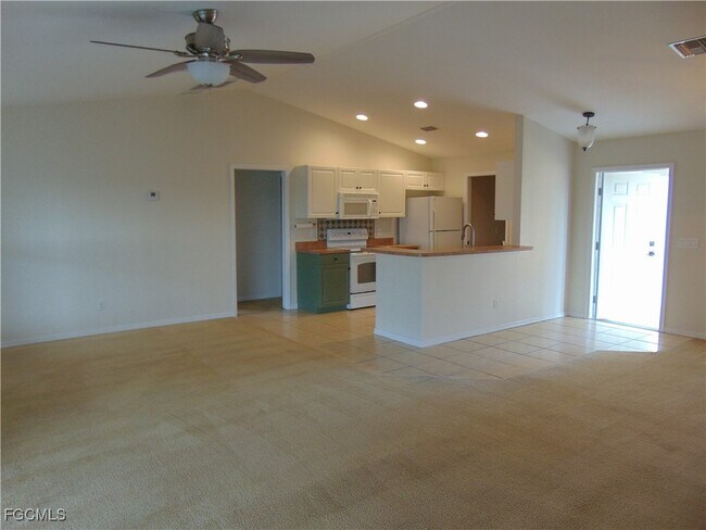 Building Photo - 9012 E Mac Ct