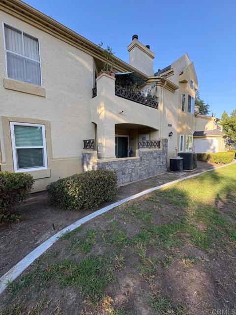 Building Photo - 2055 Lakeridge Cir