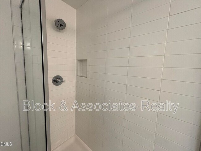 Building Photo - 5710 Parker Pnes Ct