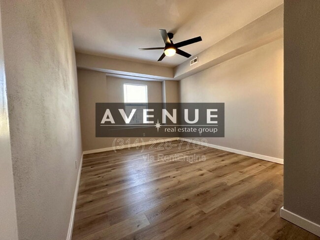 Building Photo - 5931 Maple Ave