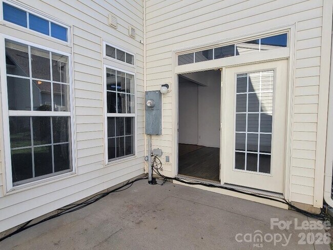 Building Photo - 177 Autumn Falls Dr