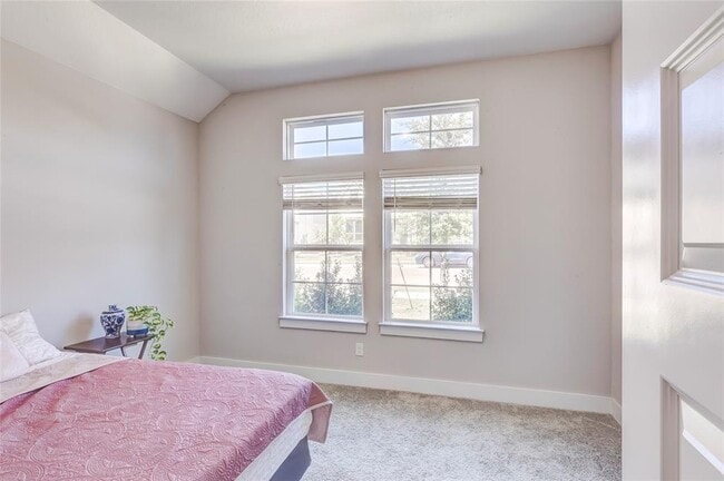 Building Photo - 3020 Sage Ranch Dr