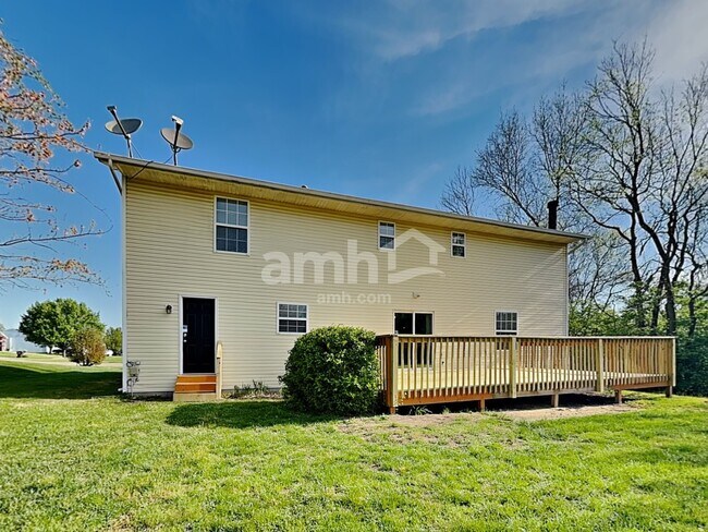 Building Photo - 3075 Foxhound Dr