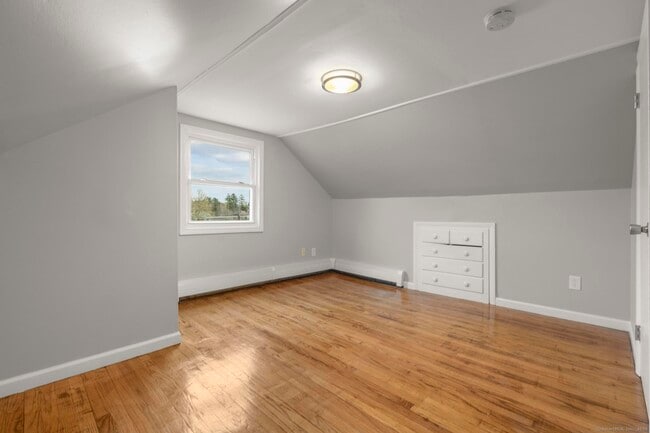 Building Photo - 267 N Washington St