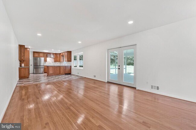 Building Photo - 7730 Falstaff Rd