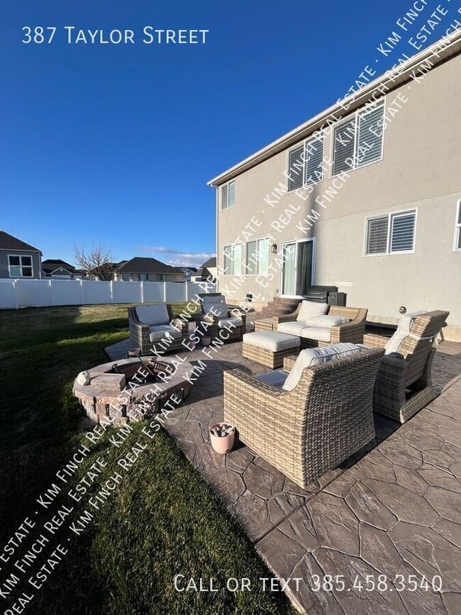 Building Photo - 387 Taylor St