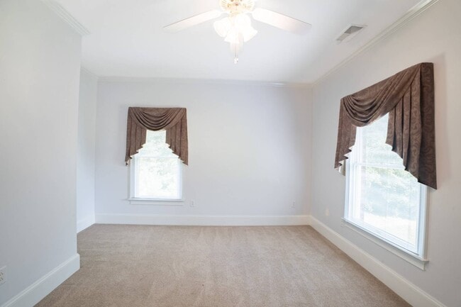 Building Photo - 785 Glenwood Dr