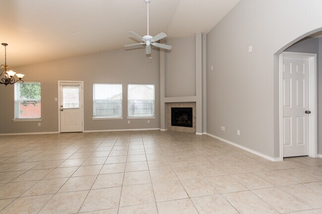 Building Photo - 1413 Gordon Dr