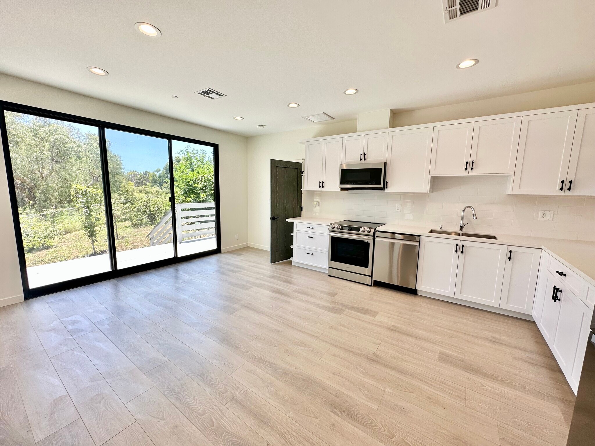 Building Photo - 29051 Pacific Coast Hwy