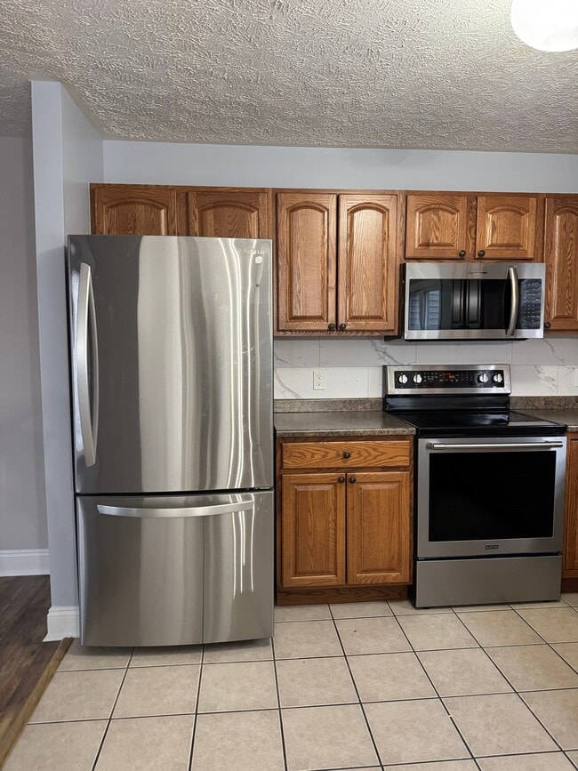 Building Photo - 590 Tall Oak Blvd NW