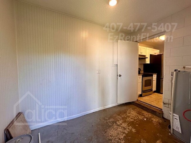 Building Photo - 411 Gilman Cir