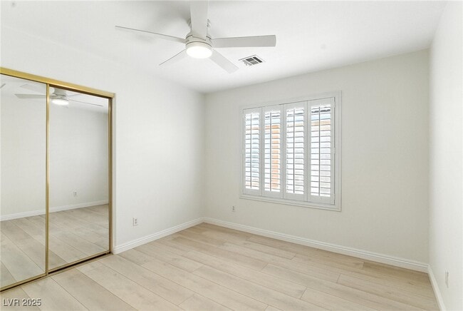 Building Photo - 10950 Crispinio St