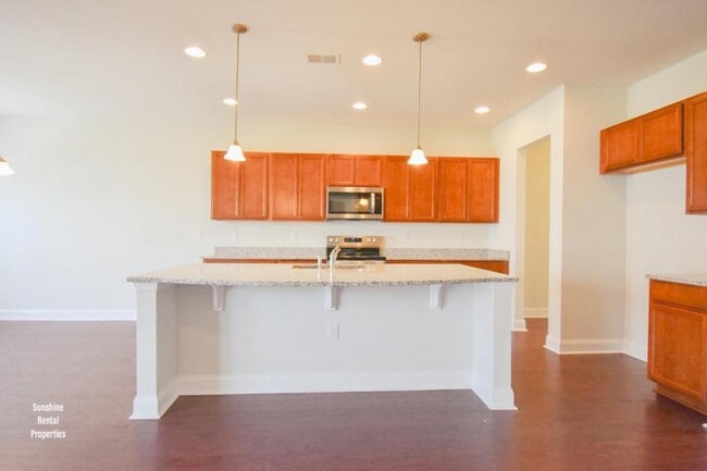 Building Photo - 2588 Great Scott Dr