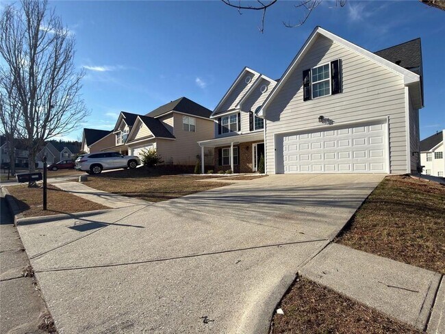 Building Photo - 2770 Austin Ridge Dr NE