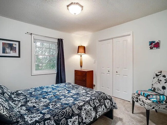 Building Photo - 2748 S West Pkwy