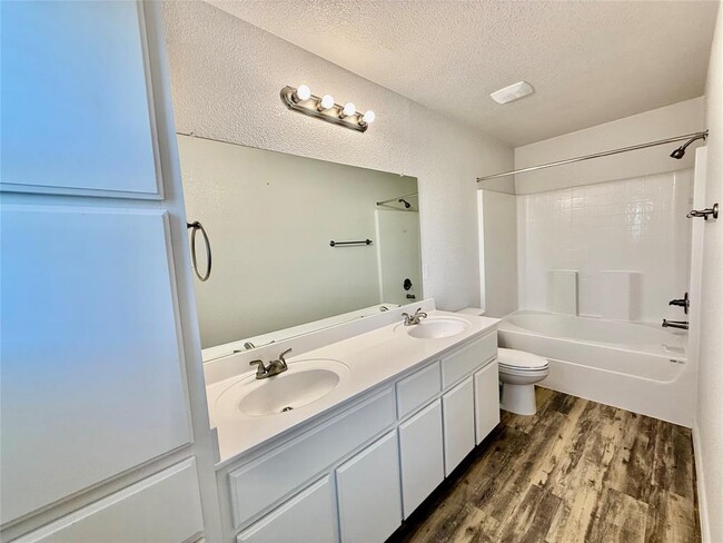 Building Photo - 209 Dolphin Dr