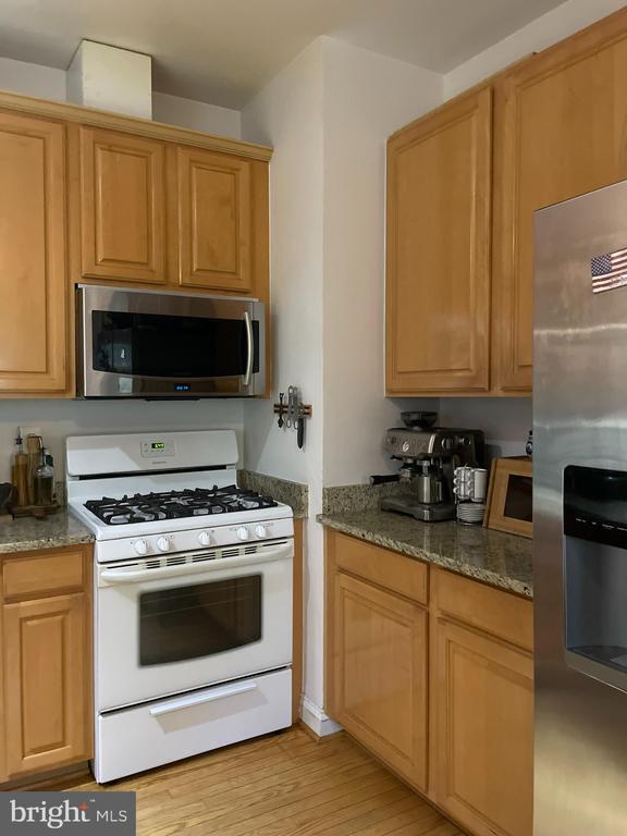 Building Photo - 3826 Watkins Mill Dr