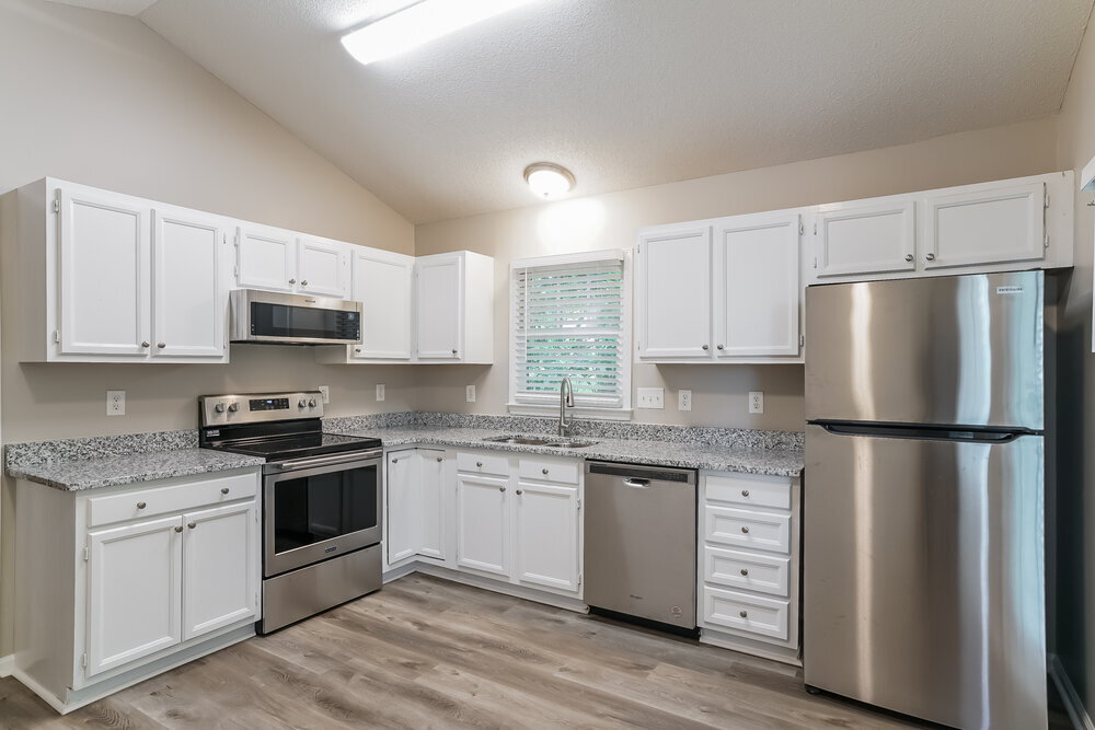 Building Photo - 353 Amherst Creek Dr