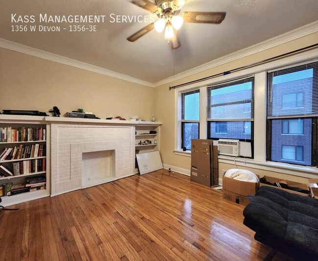 Building Photo - 1356 W Devon-1356-3E