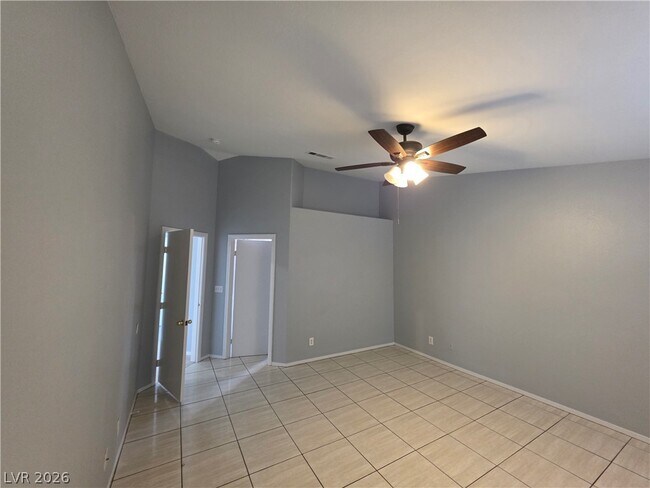 Building Photo - 5843 Berry Hill Ln