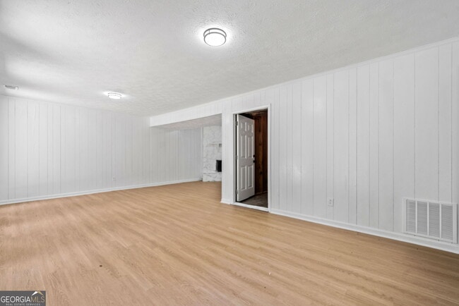 Building Photo - 4050 Daron Ct