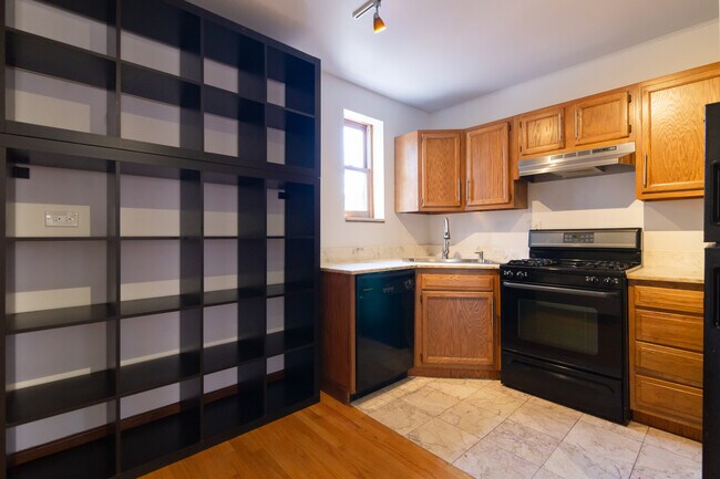 Building Photo - 315 S Ashland Ave
