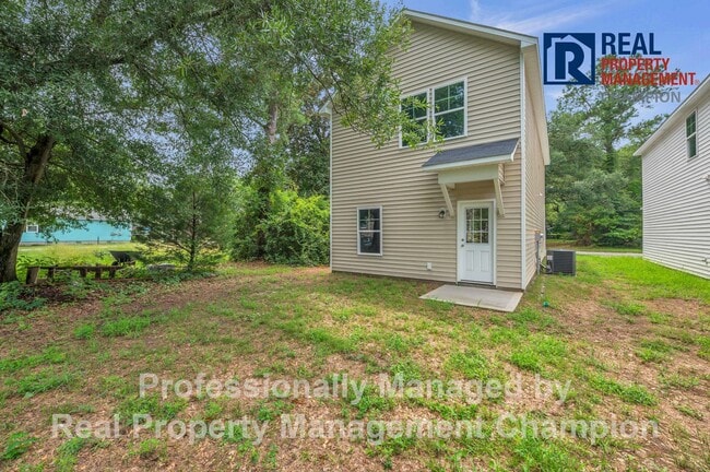 Building Photo - Newly Constructed 3 BD 2.5 BA w/Open Floor Plan