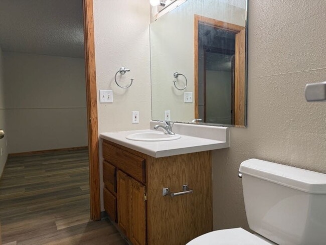 Building Photo - 2736-33 1/2 33 1/2 Ave S