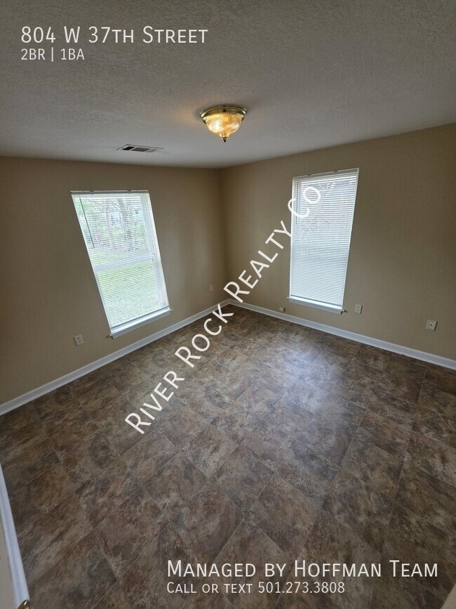 Building Photo - 804 W 37th St