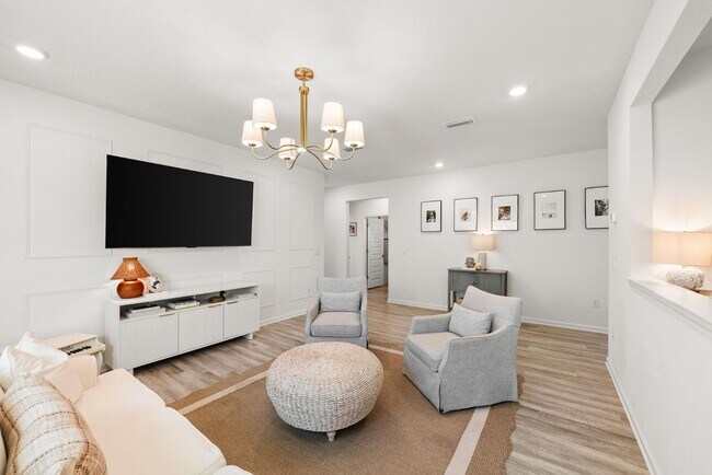 Building Photo - 39 Bluebeech St