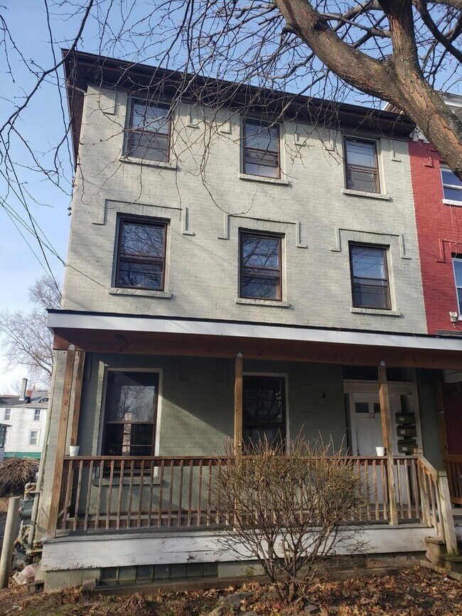 Primary Photo - 78 Garden St