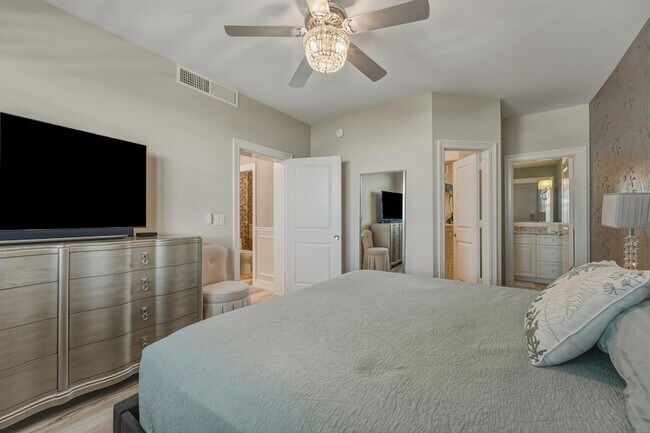 Building Photo - 9900 S Ocean Dr