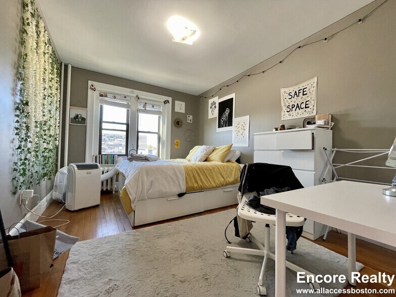 bedroom 3 - 462 Park Dr