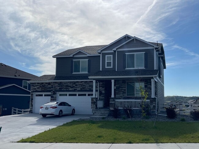 Building Photo - Live Lavishly in Crystal Valley Ranch