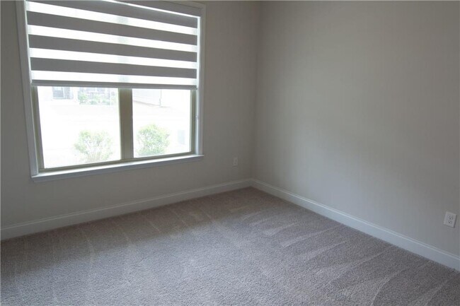 Building Photo - 2472 Knob Crk Rd