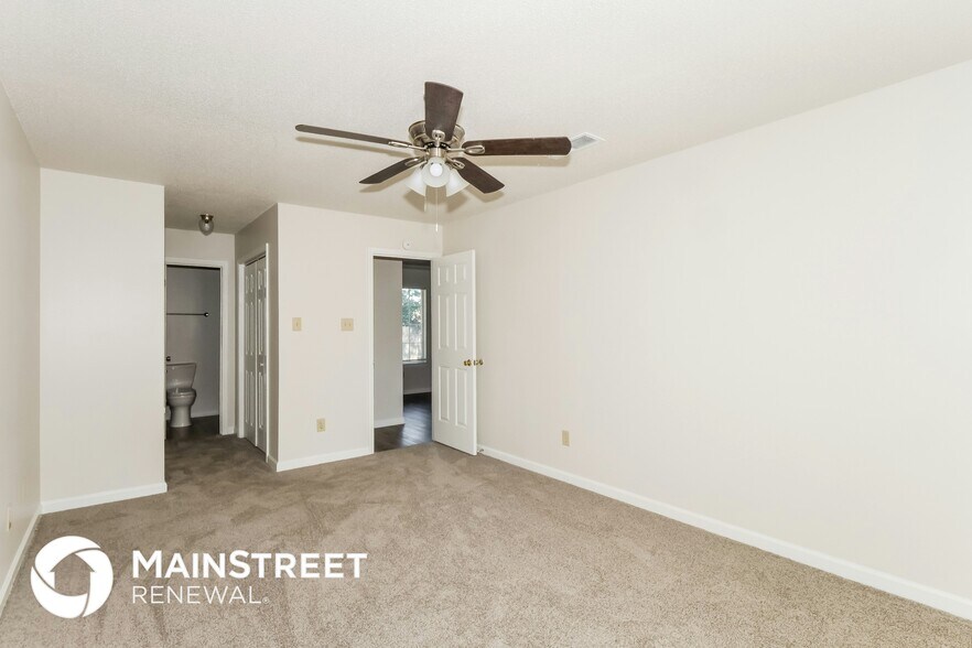 Building Photo - 2813 Arbor Lane Cove