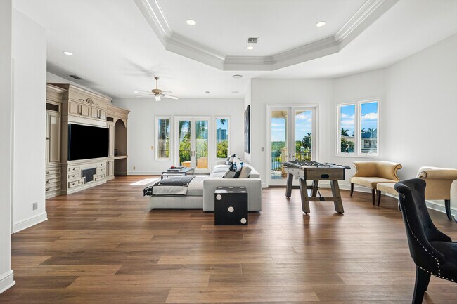 Building Photo - 4900 Sanctuary Ln