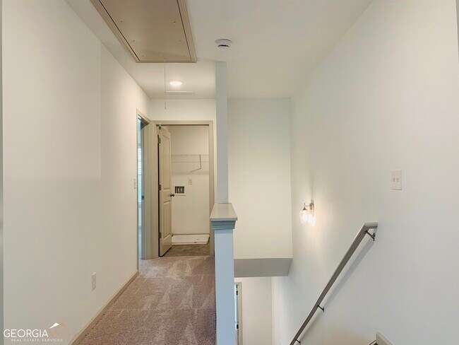 Building Photo - 4 Iron Dr